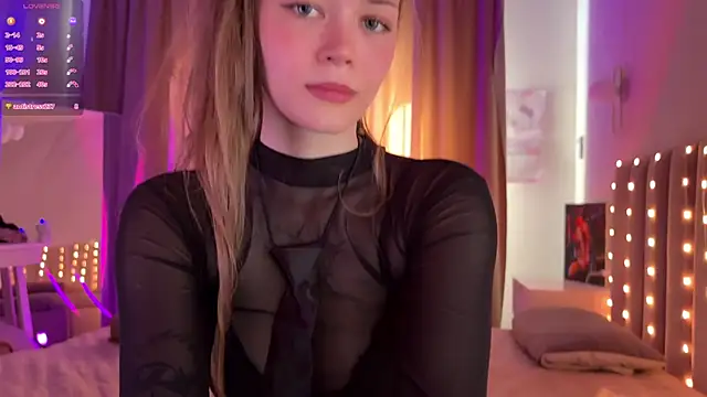 Snapshot of tvoisortangela chatting on 03/01/25, 10:02 tvoisortangela online show from 03/01/25, 10:02