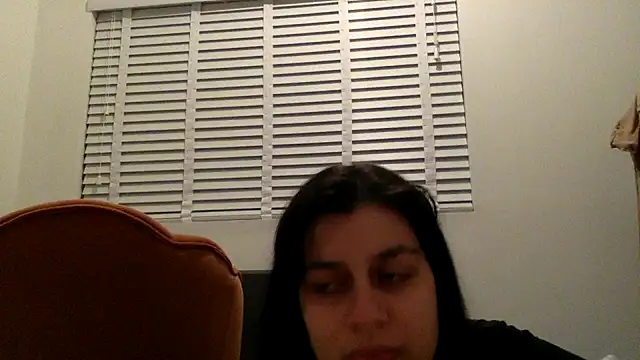 Snapshot of CherryRoxanne chatting on 01/01/25, 12:32 CherryRoxanne online show from 01/01/25, 12:32