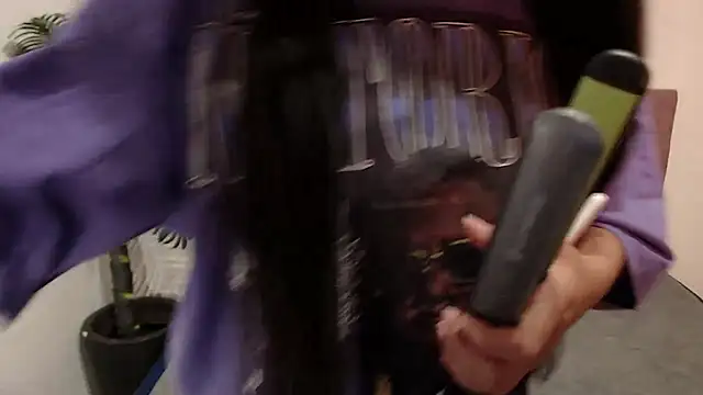 CarolineBrunx online show from 03/04/25, 09:40