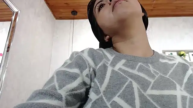 CarolineBrunx online show from 10/30/25, 03:19