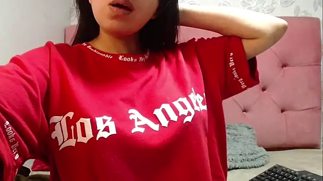 CarolineBrunx online show from 12/03/25, 10:19