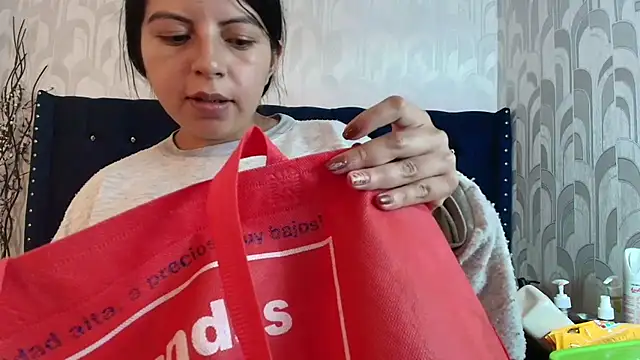 CarolineBrunx online show from 04/04/26, 08:39