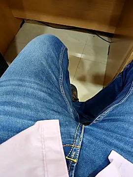 Ishan003 online show from 02/26/26, 01:48