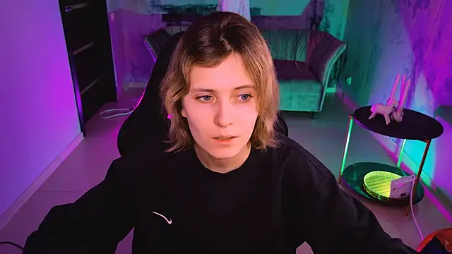 Snapshot of LolaAsmus chatting on 12/25/24, 09:13 LolaAsmus online show from 12/25/24, 09:13