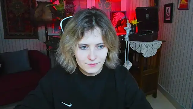 Snapshot of LolaAsmus chatting on 12/30/24, 01:14 LolaAsmus online show from 12/30/24, 01:14