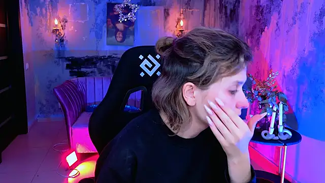 Snapshot of LolaAsmus chatting on 12/31/24, 07:10 LolaAsmus online show from 12/31/24, 07:10