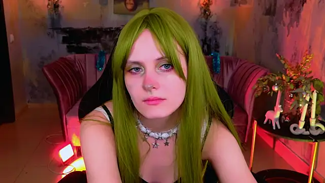 Snapshot of LolaAsmus chatting on 12/31/24, 04:46 LolaAsmus online show from 12/31/24, 04:46