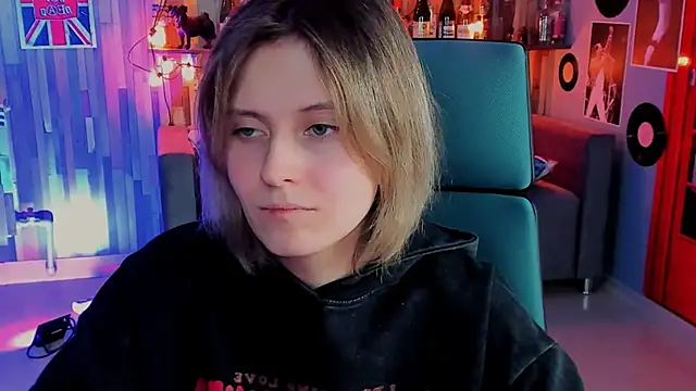 Snapshot of LolaAsmus chatting on 01/07/25, 09:40 LolaAsmus online show from 01/07/25, 09:40