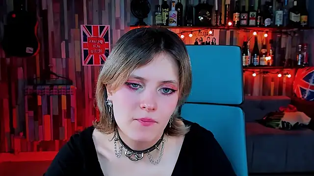 Snapshot of LolaAsmus chatting on 01/11/25, 11:12 LolaAsmus online show from 01/11/25, 11:12