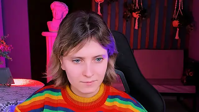 Snapshot of LolaAsmus chatting on 01/14/25, 11:31 LolaAsmus online show from 01/14/25, 11:31