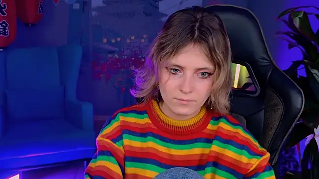 Snapshot of LolaAsmus chatting on 01/15/25, 11:10 LolaAsmus online show from 01/15/25, 11:10