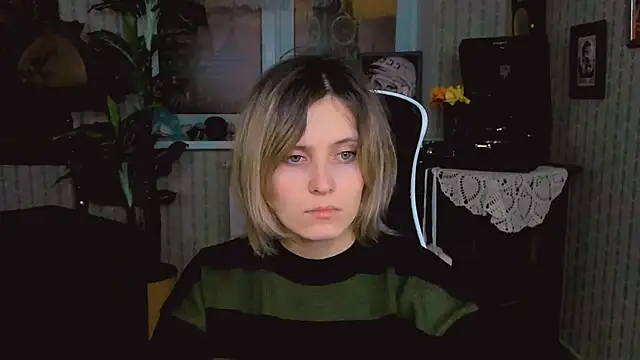 Snapshot of LolaAsmus chatting on 01/24/25, 05:10 LolaAsmus online show from 01/24/25, 05:10