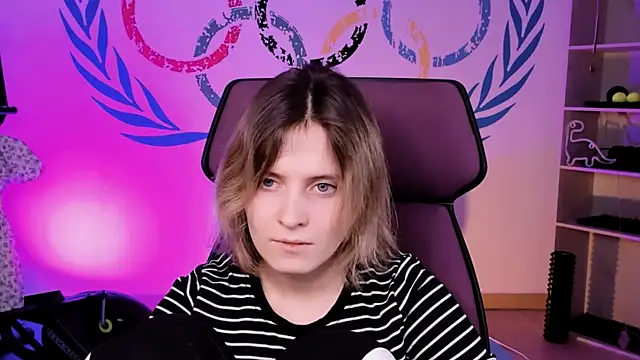 Snapshot of LolaAsmus chatting on 02/01/25, 11:10 LolaAsmus online show from 02/01/25, 11:10