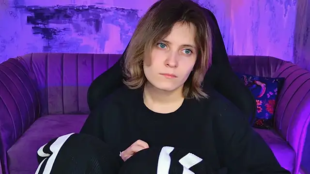 Snapshot of LolaAsmus chatting on 02/05/25, 04:14 LolaAsmus online show from 02/05/25, 04:14