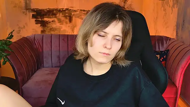 Snapshot of LolaAsmus chatting on 02/05/25, 07:20 LolaAsmus online show from 02/05/25, 07:20