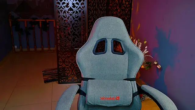 Snapshot of LolaAsmus chatting on 02/06/25, 04:14 LolaAsmus online show from 02/06/25, 04:14