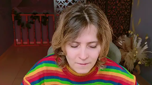 Snapshot of LolaAsmus chatting on 02/08/25, 01:11 LolaAsmus online show from 02/08/25, 01:11