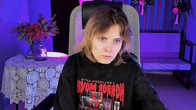 Snapshot of LolaAsmus chatting on 02/12/25, 07:44 LolaAsmus online show from 02/12/25, 07:44