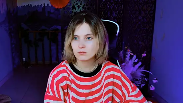 Snapshot of LolaAsmus chatting on 02/15/25, 05:09 LolaAsmus online show from 02/15/25, 05:09