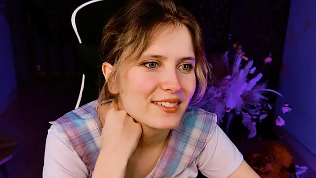 Snapshot of LolaAsmus chatting on 02/15/25, 11:17 LolaAsmus online show from 02/15/25, 11:17