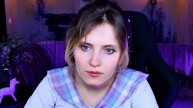 Snapshot of LolaAsmus chatting on 02/15/25, 02:22 LolaAsmus online show from 02/15/25, 02:22