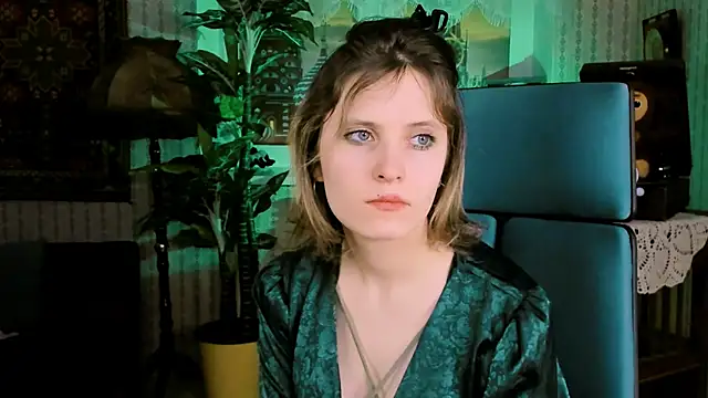 Snapshot of LolaAsmus chatting on 02/19/25, 08:12 LolaAsmus online show from 02/19/25, 08:12