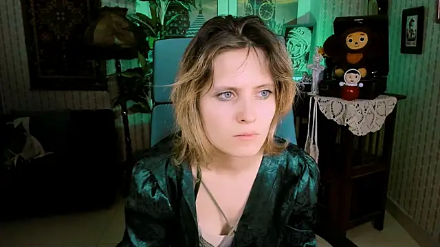 Snapshot of LolaAsmus chatting on 02/19/25, 02:23 LolaAsmus online show from 02/19/25, 02:23