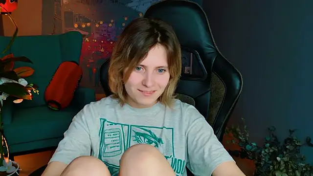 Snapshot of LolaAsmus chatting on 02/21/25, 04:16 LolaAsmus online show from 02/21/25, 04:16