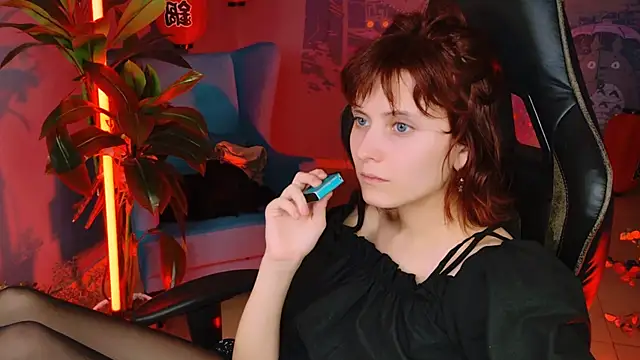 Snapshot of LolaAsmus chatting on 03/10/25, 03:20 LolaAsmus online show from 03/10/25, 03:20