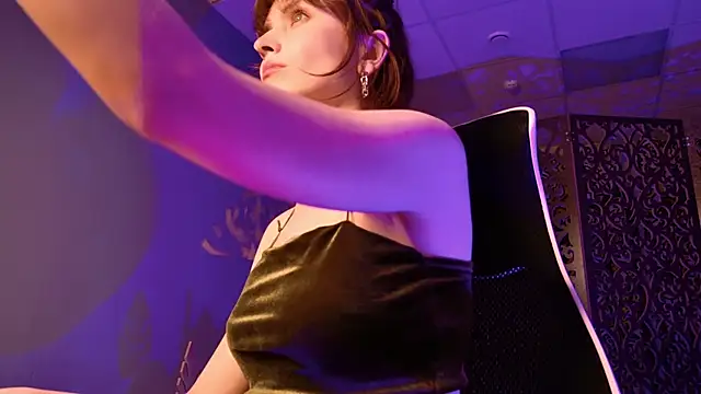 Snapshot of LolaAsmus chatting on 03/19/25, 07:17 LolaAsmus online show from 03/19/25, 07:17