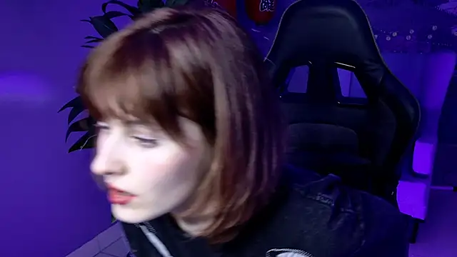 Snapshot of LolaAsmus chatting on 03/22/25, 05:31 LolaAsmus online show from 03/22/25, 05:31