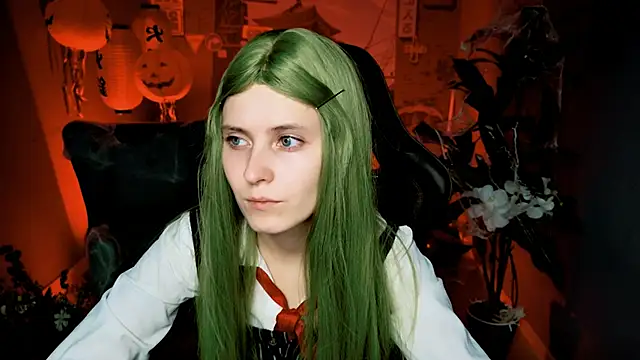 Snapshot of LolaAsmus chatting on 10/30/25, 08:16 LolaAsmus online show from 10/30/25, 08:16