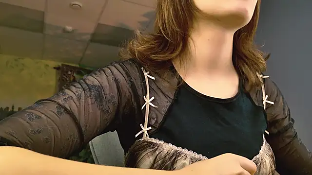 Snapshot of LolaAsmus chatting on 11/06/25, 07:42 LolaAsmus online show from 11/06/25, 07:42