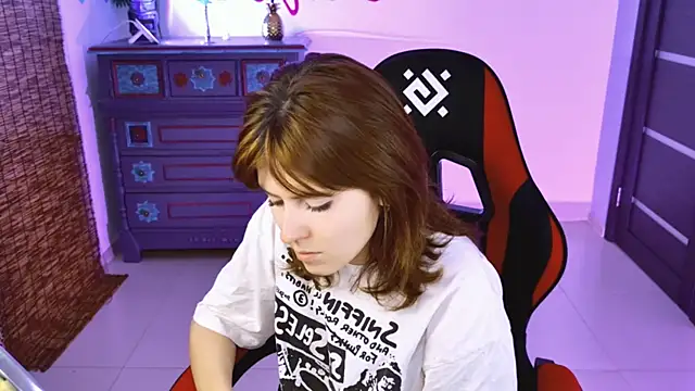 Snapshot of LolaAsmus chatting on 11/20/25, 03:12 LolaAsmus online show from 11/20/25, 03:12