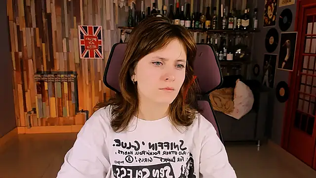 Snapshot of LolaAsmus chatting on 11/21/25, 05:06 LolaAsmus online show from 11/21/25, 05:06