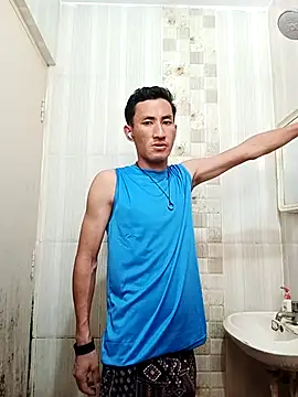 Snapshot of your_chiru chatting on 11/04/25, 04:33 your chiru online show from 11/04/25, 04:33