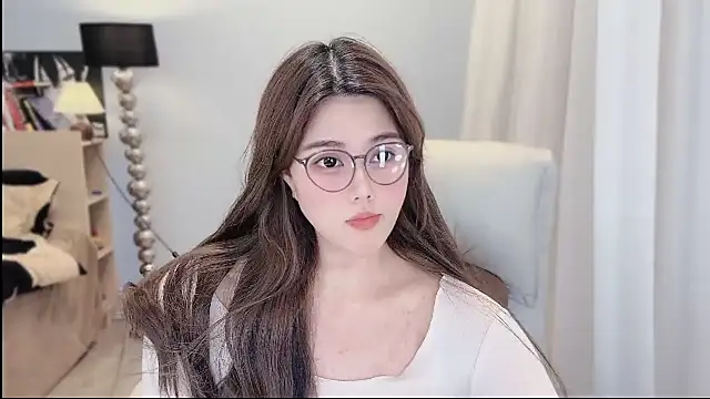 Snapshot of Strawberrybabyy1 chatting on 12/18/24, 01:56 Strawberrybabyy1 online show from 12/18/24, 01:56