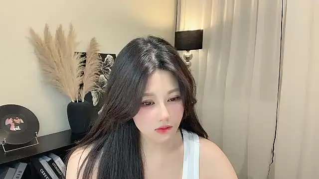 Snapshot of Strawberrybabyy1 chatting on 03/21/25, 03:13 Strawberrybabyy1 online show from 03/21/25, 03:13