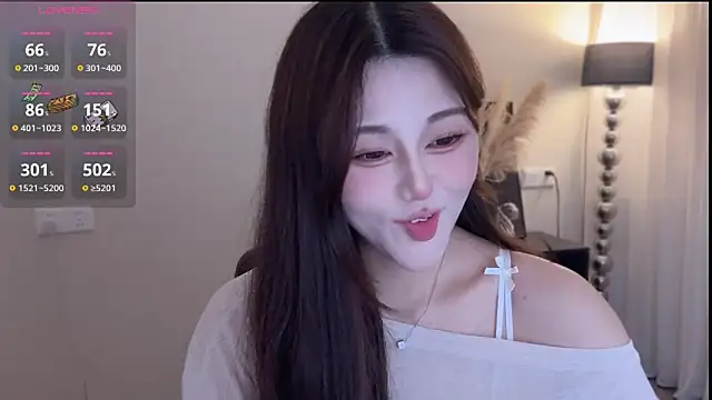 Strawberrybabyy1 online show from 12/18/25, 08:48