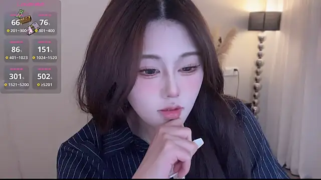 Strawberrybabyy1 online show from 01/10/26, 03:36