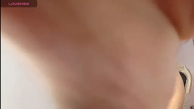 mikoto urab online show from 10/14/25, 04:52