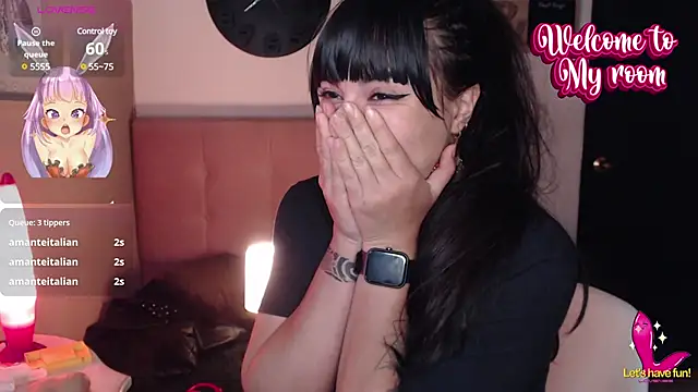 Snapshot of sofi_66 chatting on 12/17/24, 11:05 sofi 66 online show from 12/17/24, 11:05