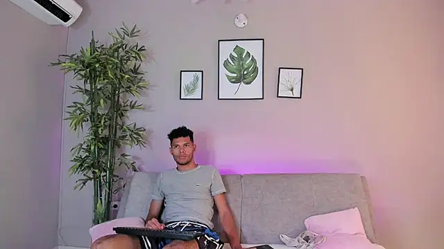 miaa lux online show from 01/27/25, 10:06