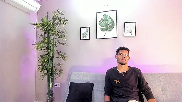 miaa lux online show from 02/13/25, 07:10