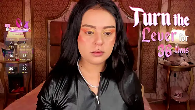 SoffiQueen online show from 01/17/26, 01:49