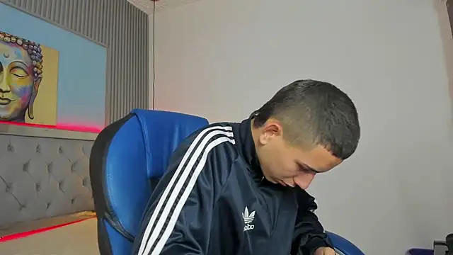 JackSwan18 online show from 11/18/25, 08:57