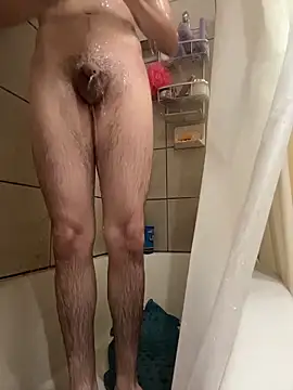 Snapshot of Woadies chatting on 04/15/26, 07:10 Woadies online show from 04/15/26, 07:10