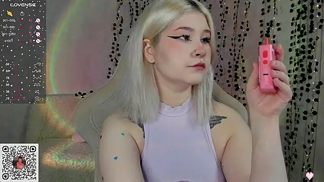 chillycharm online show from 01/20/25, 04:43