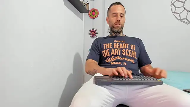 Antoniohot2024 online show from 03/06/25, 06:37