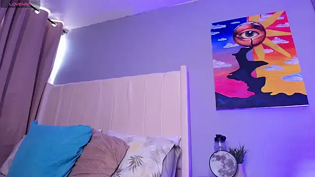 Snapshot of Shenoa1 chatting on 10/10/25, 07:35 Shenoa1 online show from 10/10/25, 07:35